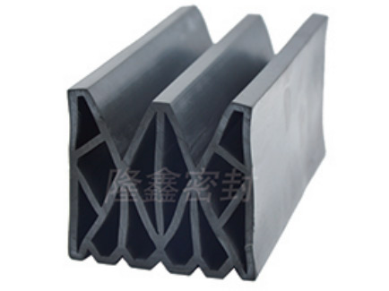 Sealing strips for bridges and ships