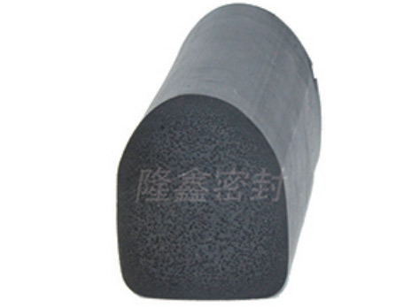 Sealing strips for bridges and ships