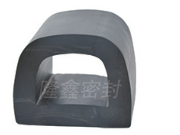 Sealing strips for bridges and ships
